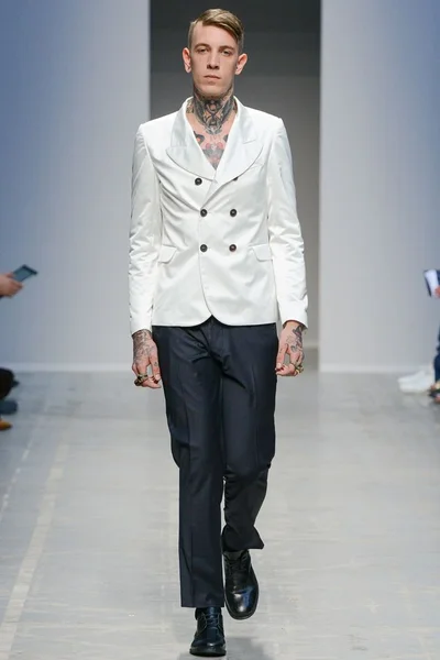 Look 36